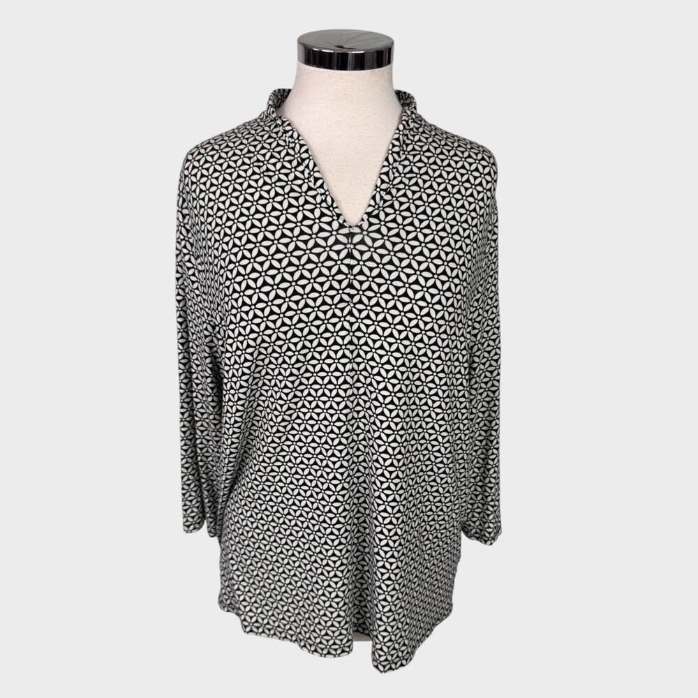 Talbots Plus Size 1X Pullover Top V neck Black White Pattern Rayon Spandex